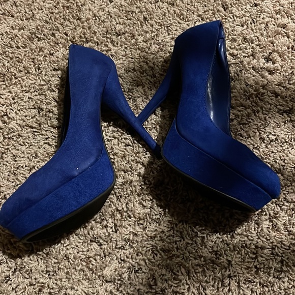 Blue heels - Picture 8 of 13